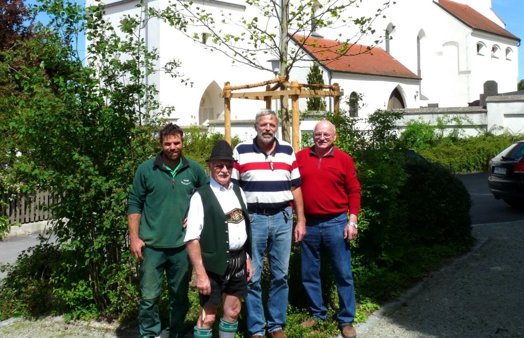 Ein neuer Baum fürs Bäckerplatzl